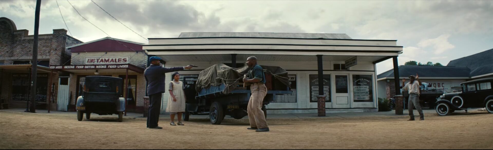 نقد و بررسی فیلم گناهکاران (Sinners) 6 Sinners / دزدی از وانت اسموک