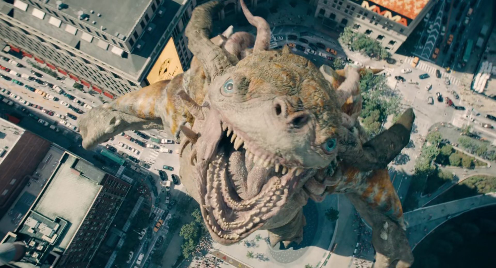 سوپرمن 2025 / موجود عظیم الجثه