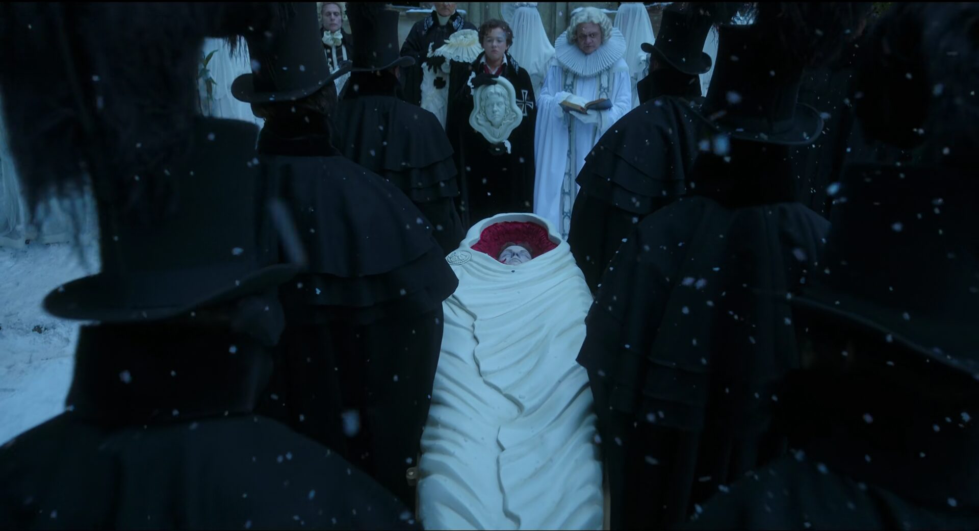 فیلم فرانکنشتاین 2025 / مرگ مادر ویکتور