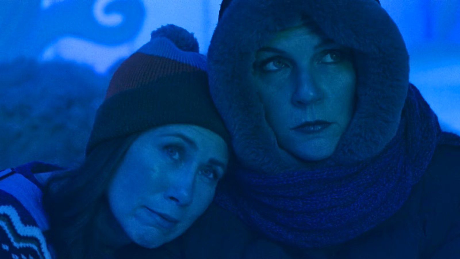 نقد سریال Pluribus (پلوریبوس) 5 کارول و هلن - سریال Pluribus