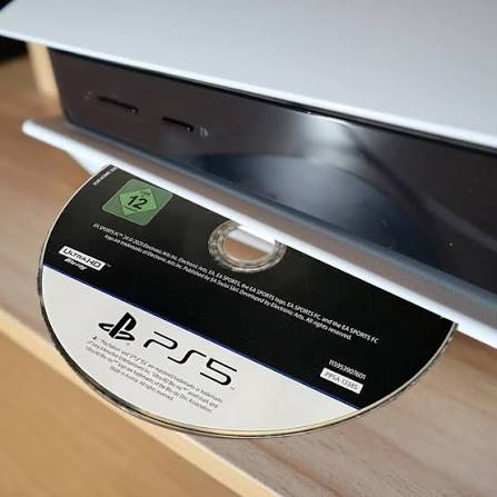 باکنار گذاشتن بازیهای فیزیکی PlayStation بازار ۴۰۲ میلیون دلاری را از دست میدهد 2 PlayStation